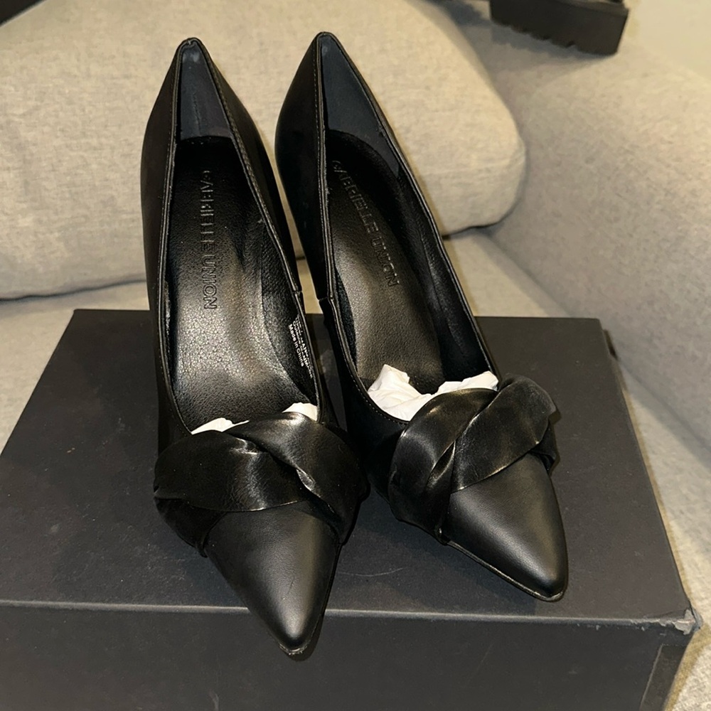 GABRIELLE UNION heels
